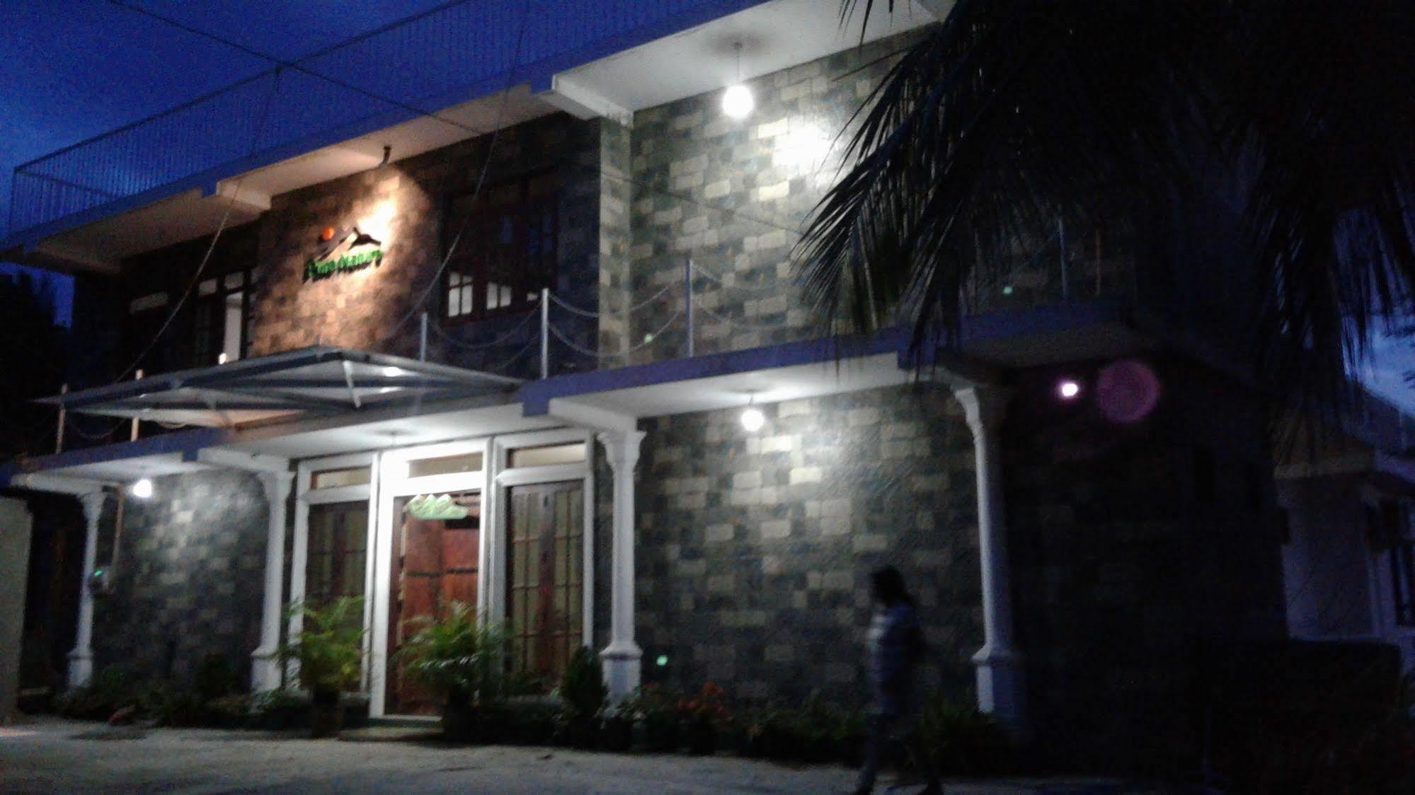 Pure Nature Hotel קנדי מראה חיצוני תמונה