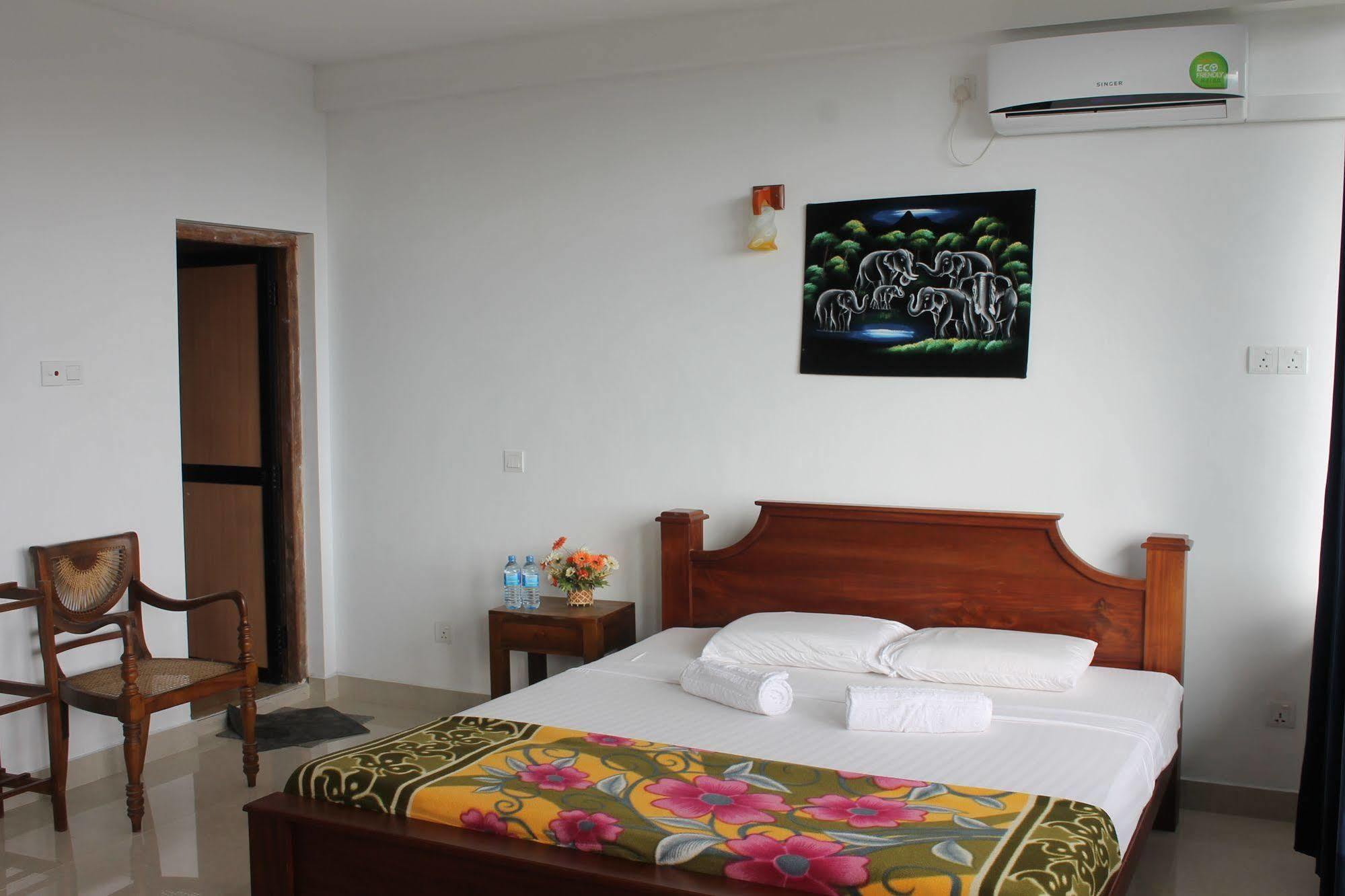 Pure Nature Hotel קנדי מראה חיצוני תמונה